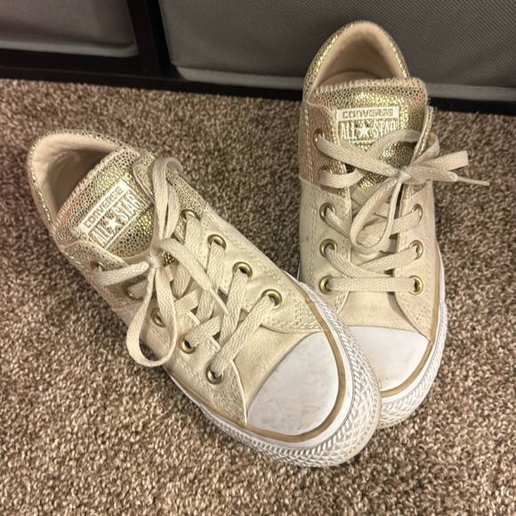 Gold & Cream Converse size 6 - Picture 1 of 4